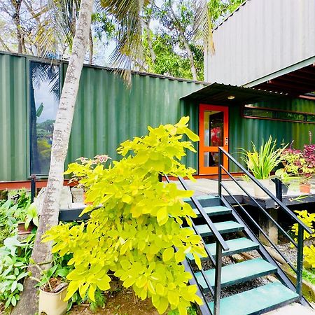 Traveler'S Haven Hostel At Colombo Intl Airport Katunayaka Exterior foto